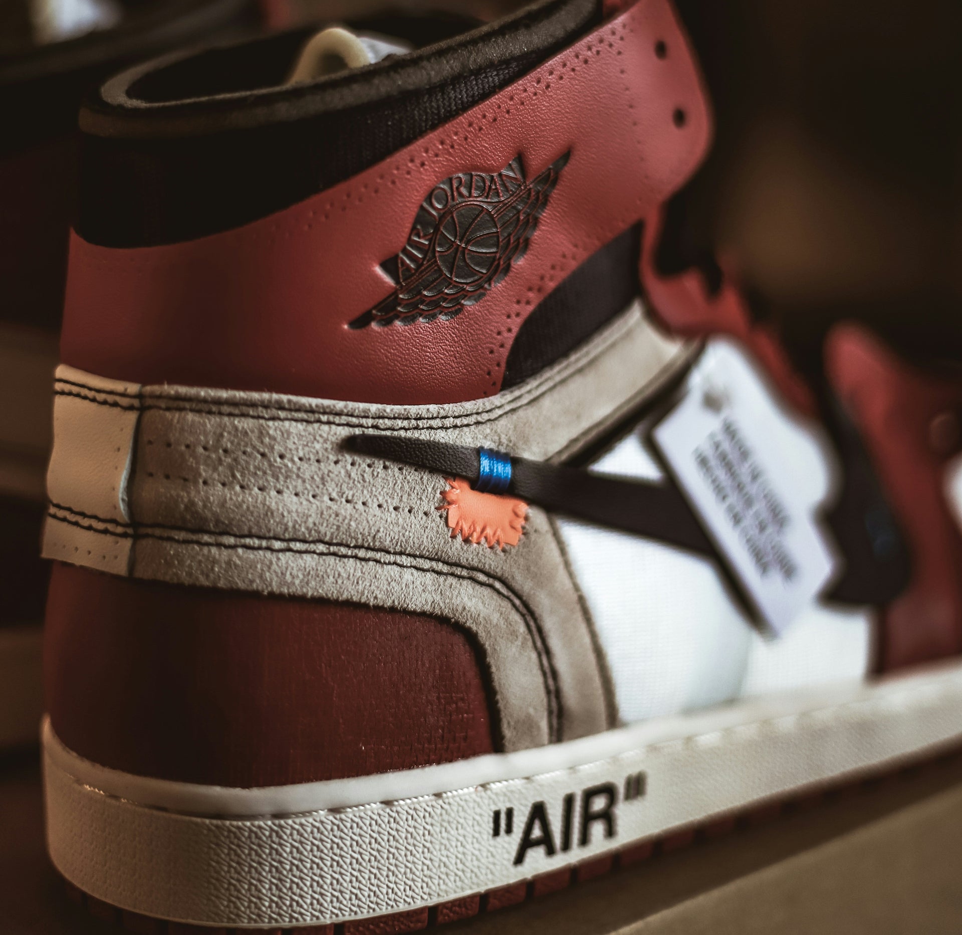 High-end sneakers featuring popular styles and limited editions from Nike, Jordan, adidas, New Balance, and other top sneaker brands—perfect for collectors and trendsetters.