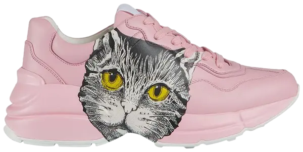 Gucci Wmns Rhyton 'Mystic Cat - Light Pink' sneaker with vintage-style black cat graphic on pastel leather upper.

