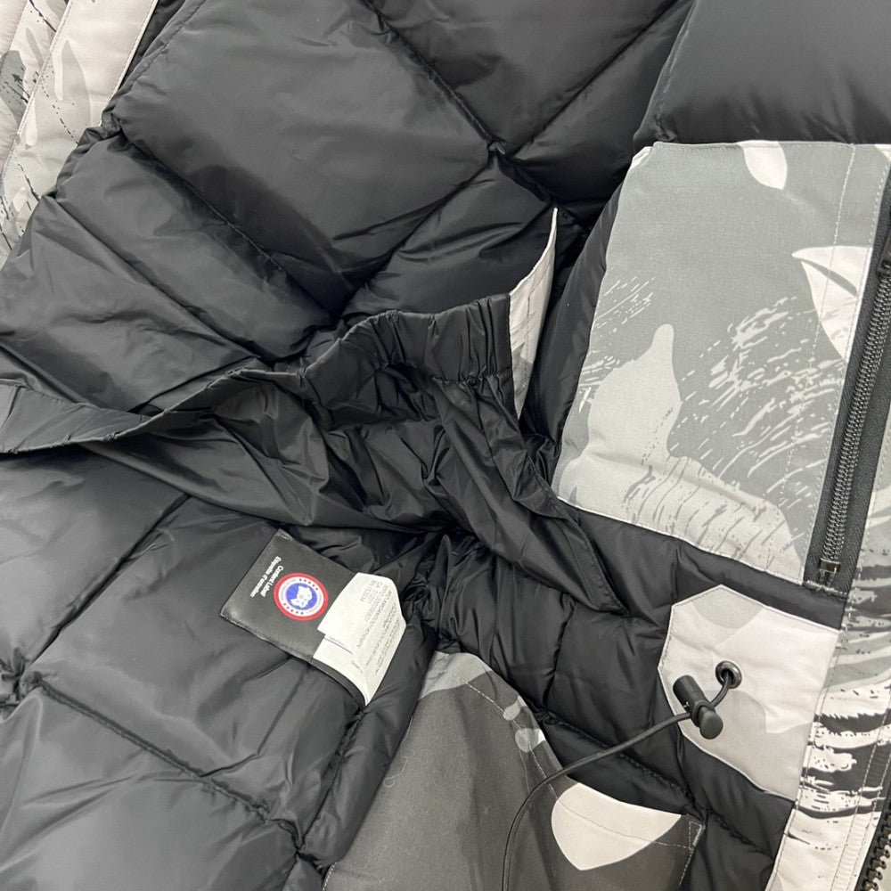 Canada Goose 004 Camouflage Expedition Down Jacket